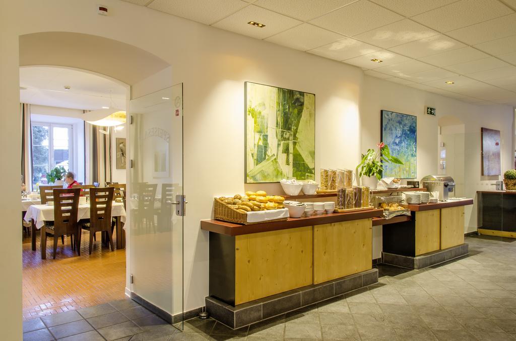 Gasthof Goldener Fisch Lienz Εξωτερικό φωτογραφία