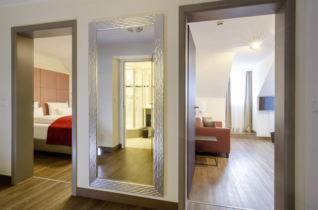 Gasthof Goldener Fisch Lienz Εξωτερικό φωτογραφία