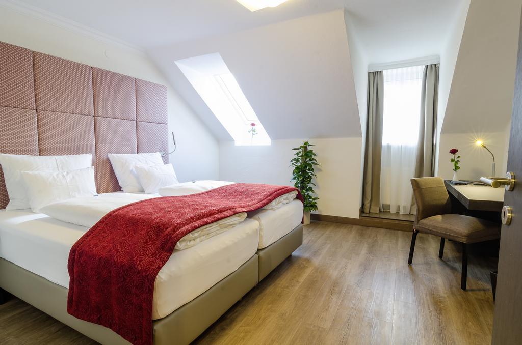 Gasthof Goldener Fisch Lienz Εξωτερικό φωτογραφία