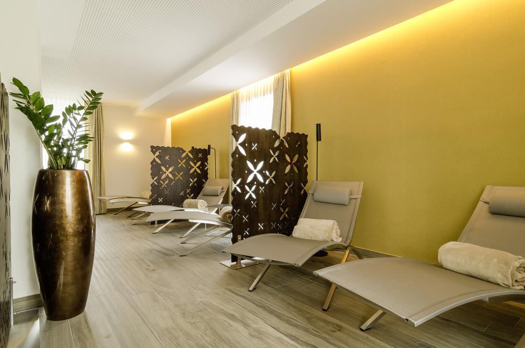 Gasthof Goldener Fisch Lienz Εξωτερικό φωτογραφία